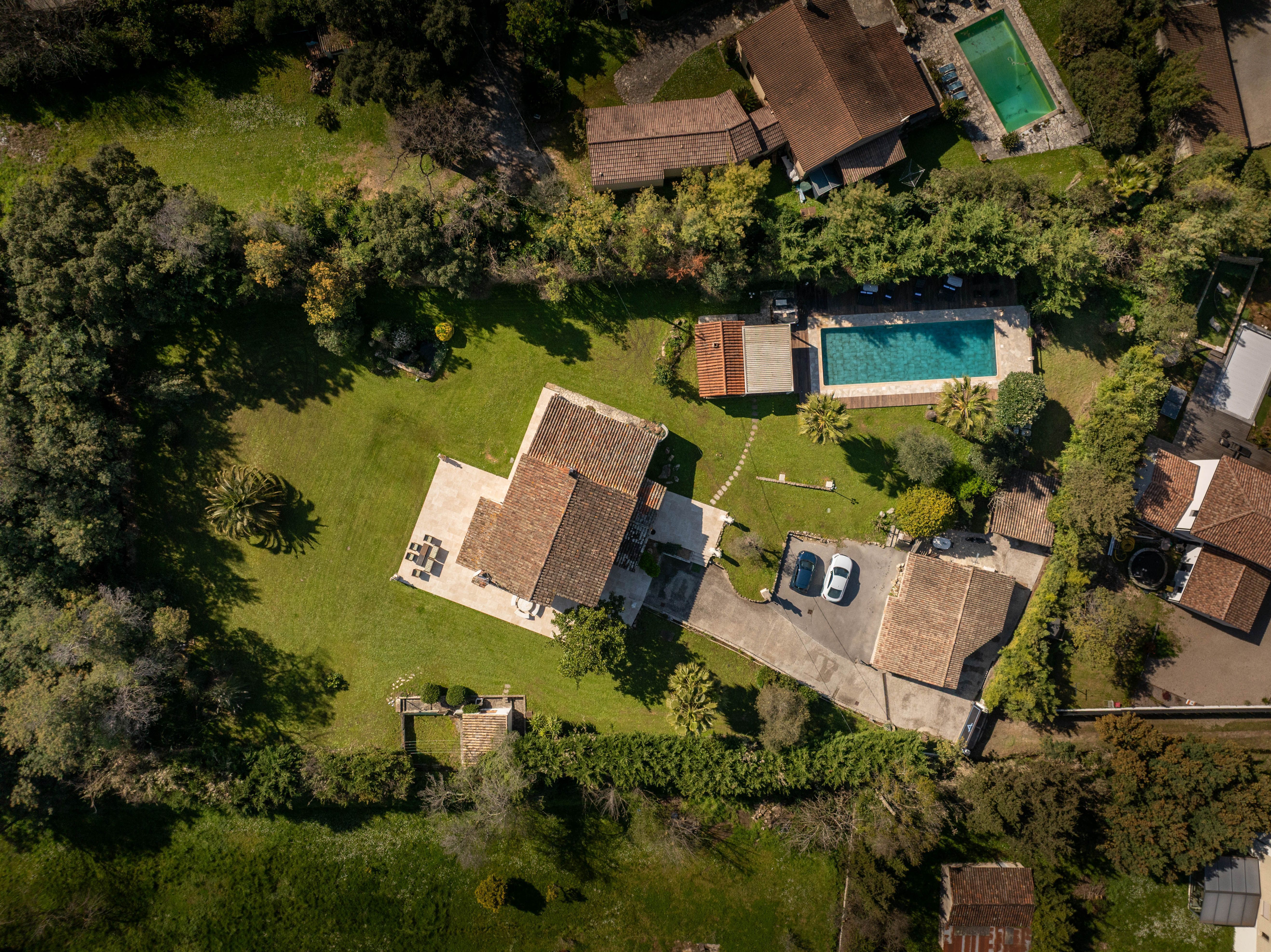 Magnificent 3600m2 Mediterranean garden with swimming pool and pool house