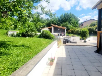 Luxury Villa in Beaujolais with Pool for Events