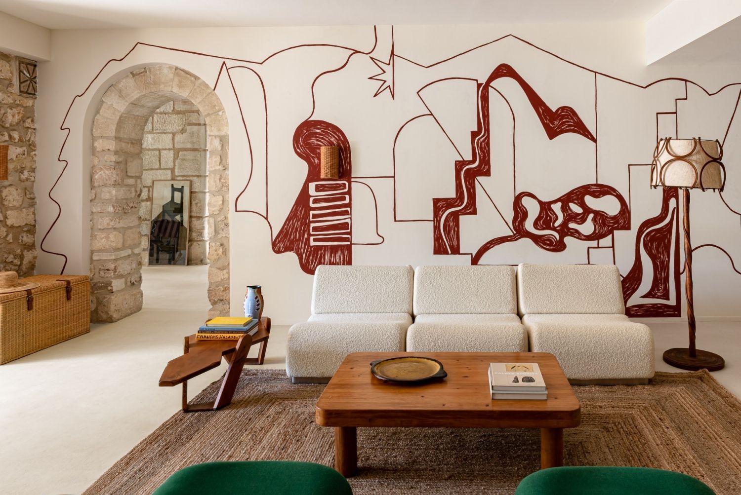 An Atypical and Exceptional Property in Provence in the heart of the Alpilles!