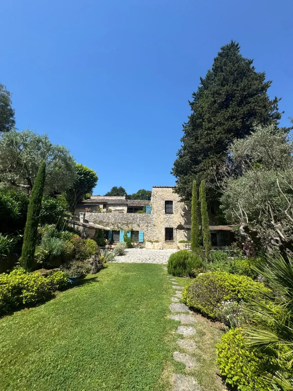 Un mélange exceptionnel de charme provençal et d'élégance contemporaine