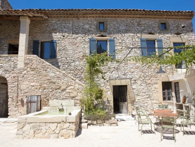 Magnifique Mas Provençal du 18ème siècle près d'Uzès