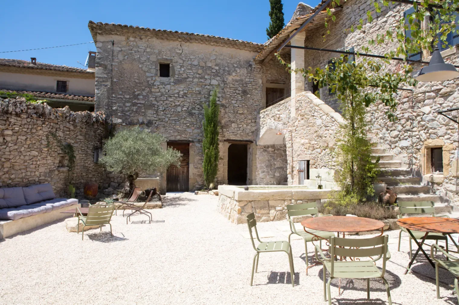 Magnifique Mas Provençal du 18ème siècle près d'Uzès
