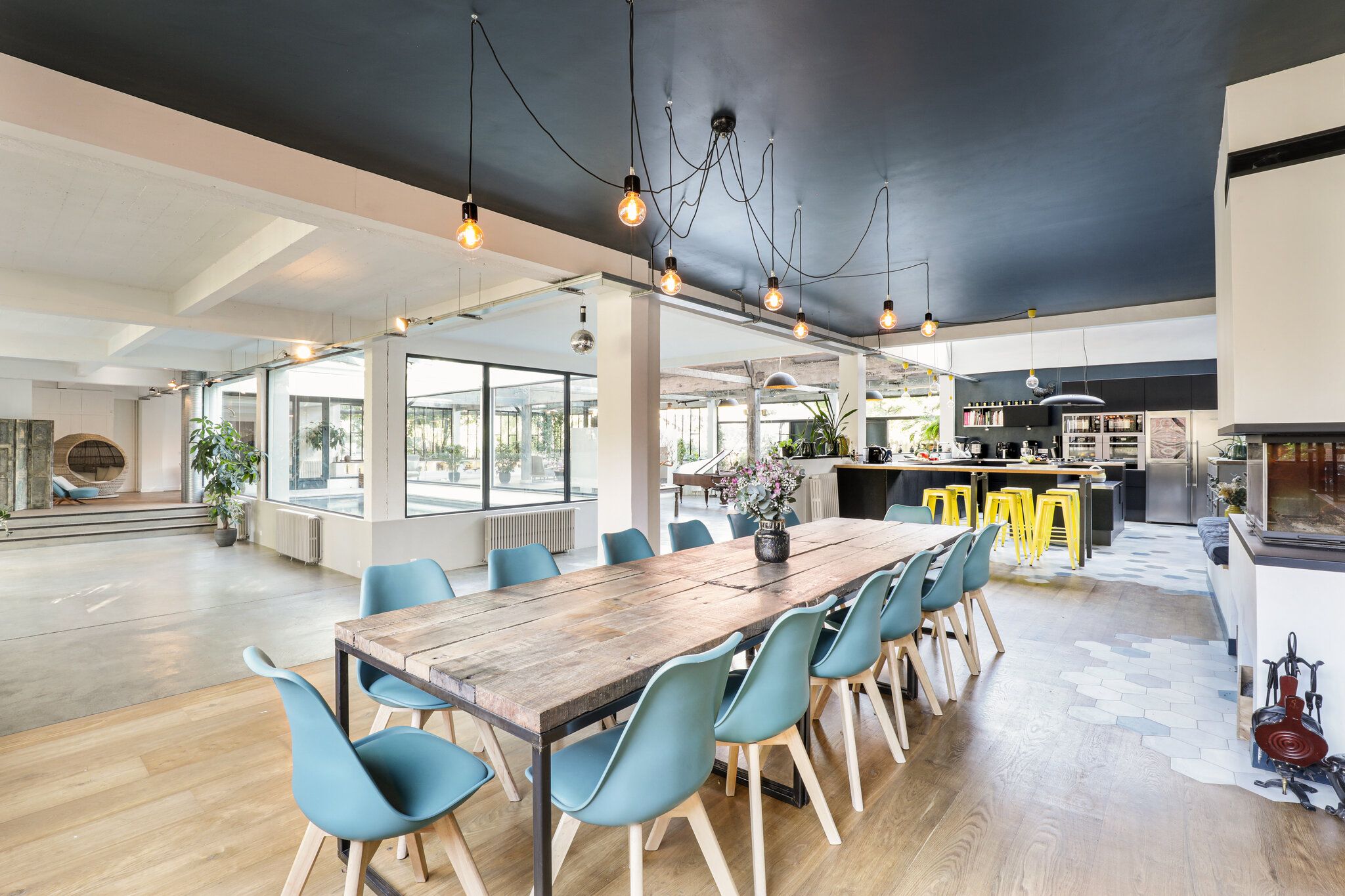 Loft industriel chic près de Paris pour événements et productions