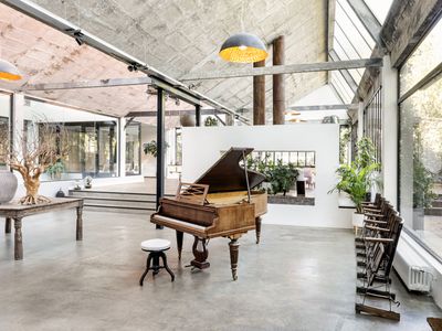Industrial Chic Loft Near Paris for Events & Productions