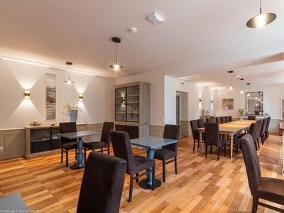 Burgundy Wine Estate: Authentic Venue for Events & Stays