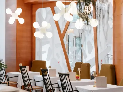 Italian-Themed Bar in Nice for private & professional events