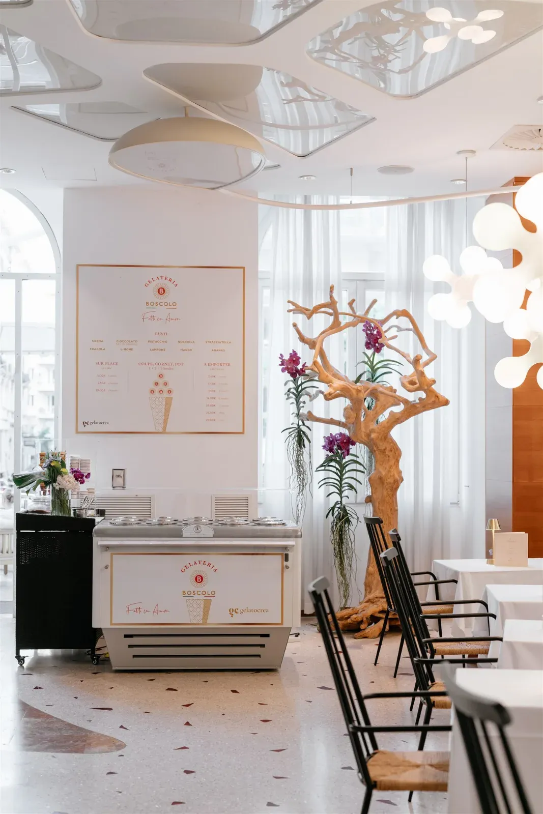 Italian-Themed Bar in Nice for private & professional events