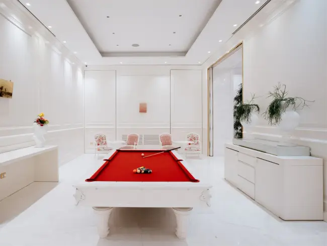 Intimate salon for private cocktails