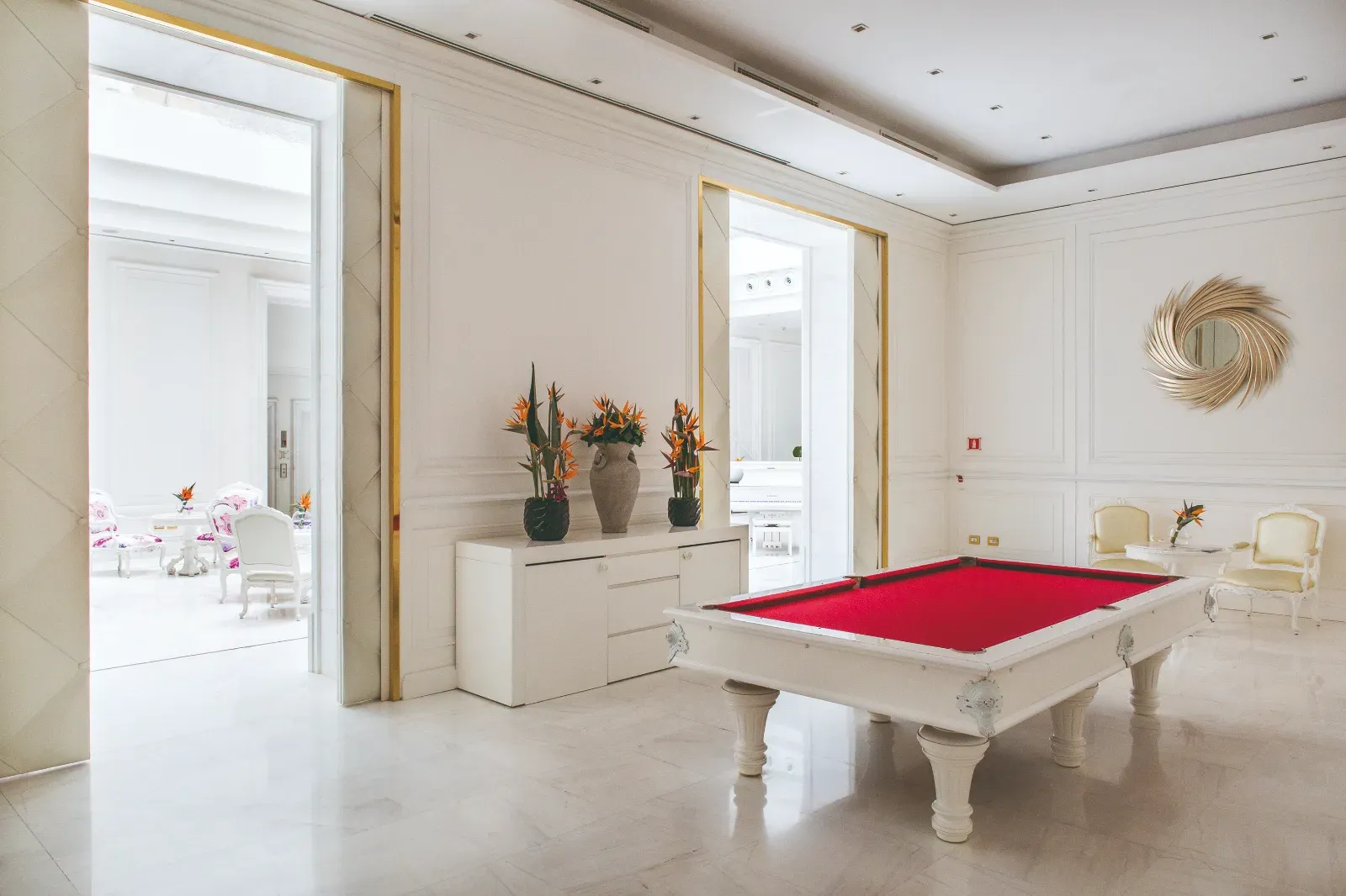 Intimate salon for private cocktails