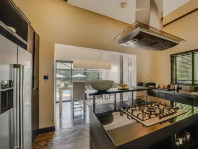 Luxury 5-Suite Villa with Sea View & Private Pool in Beau Champ