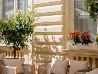 Italian Bar Terrace with Mediterranean Flavors in Nice