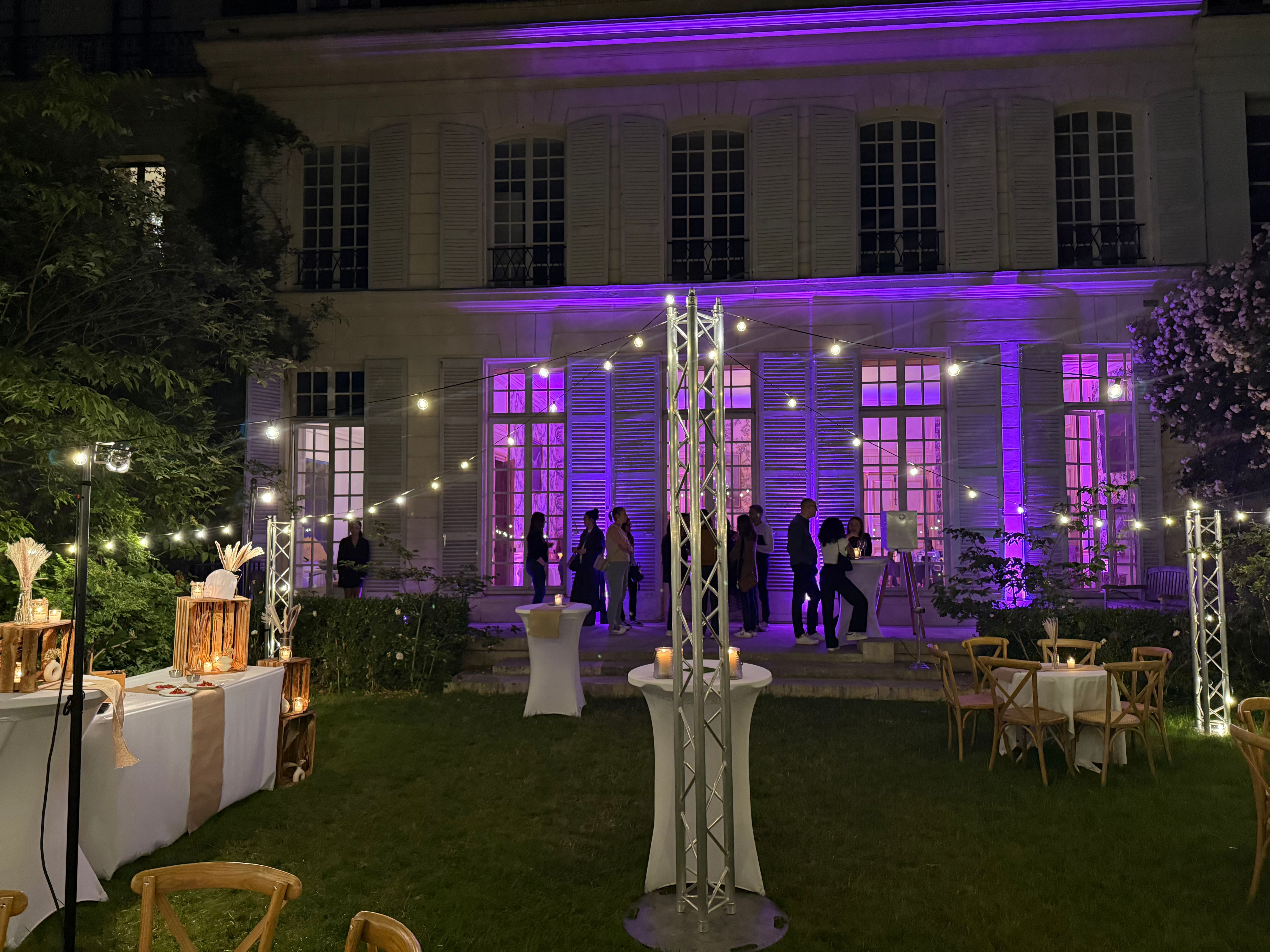 Manoir Privé Élégant avec Jardin à Paris | Lieu Historique pour Événements