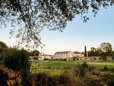 Charming Château: Golf Restaurant Seminar Events