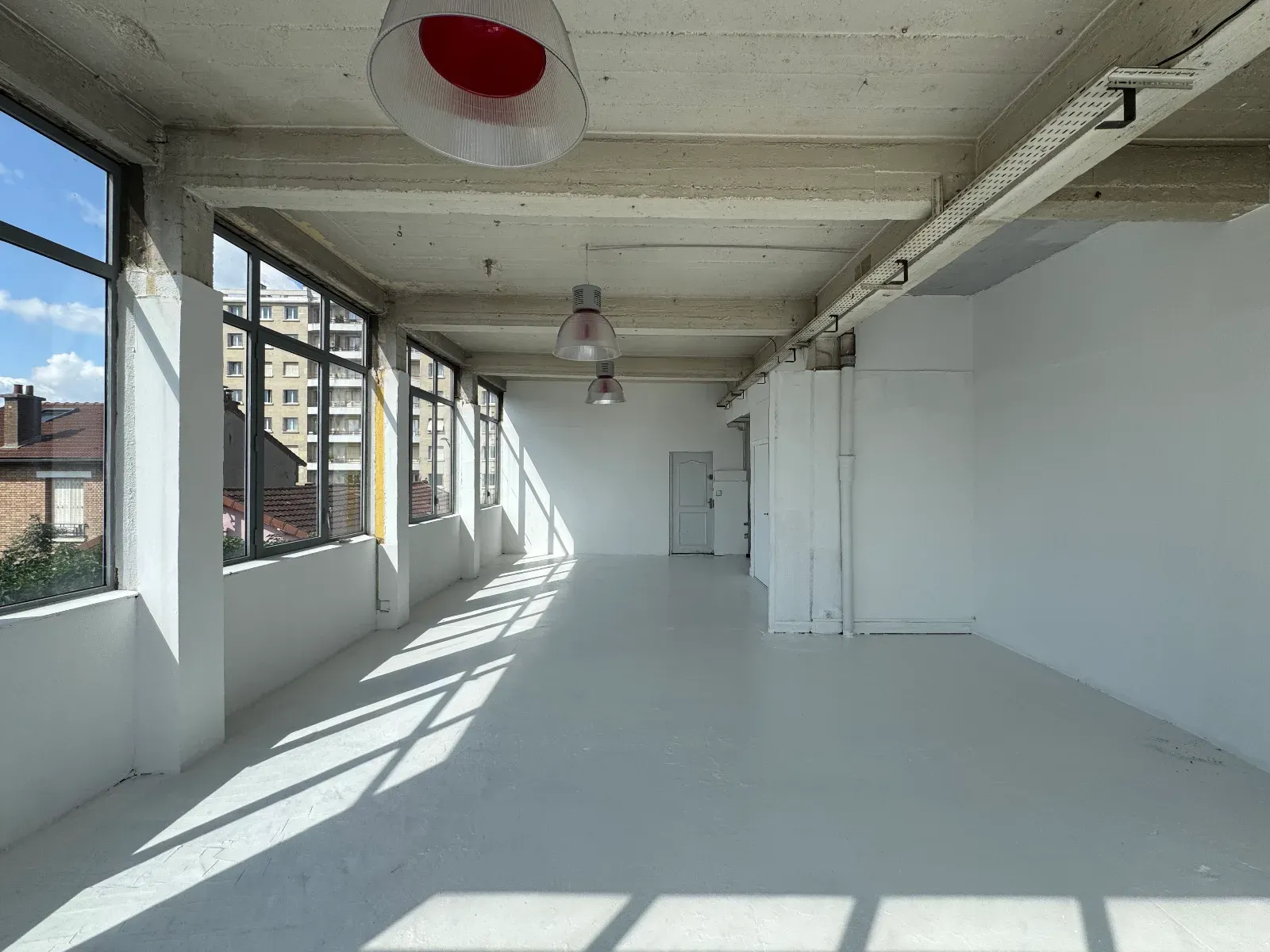 Loft Industriel Lumineux pour Séances Photo & Productions à Alfortville