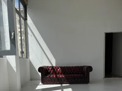 Loft Industriel Lumineux pour Séances Photo & Productions à Alfortville