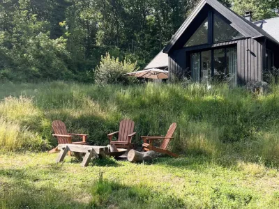 House in the forest of Fontainebleau for Comex and management seminars