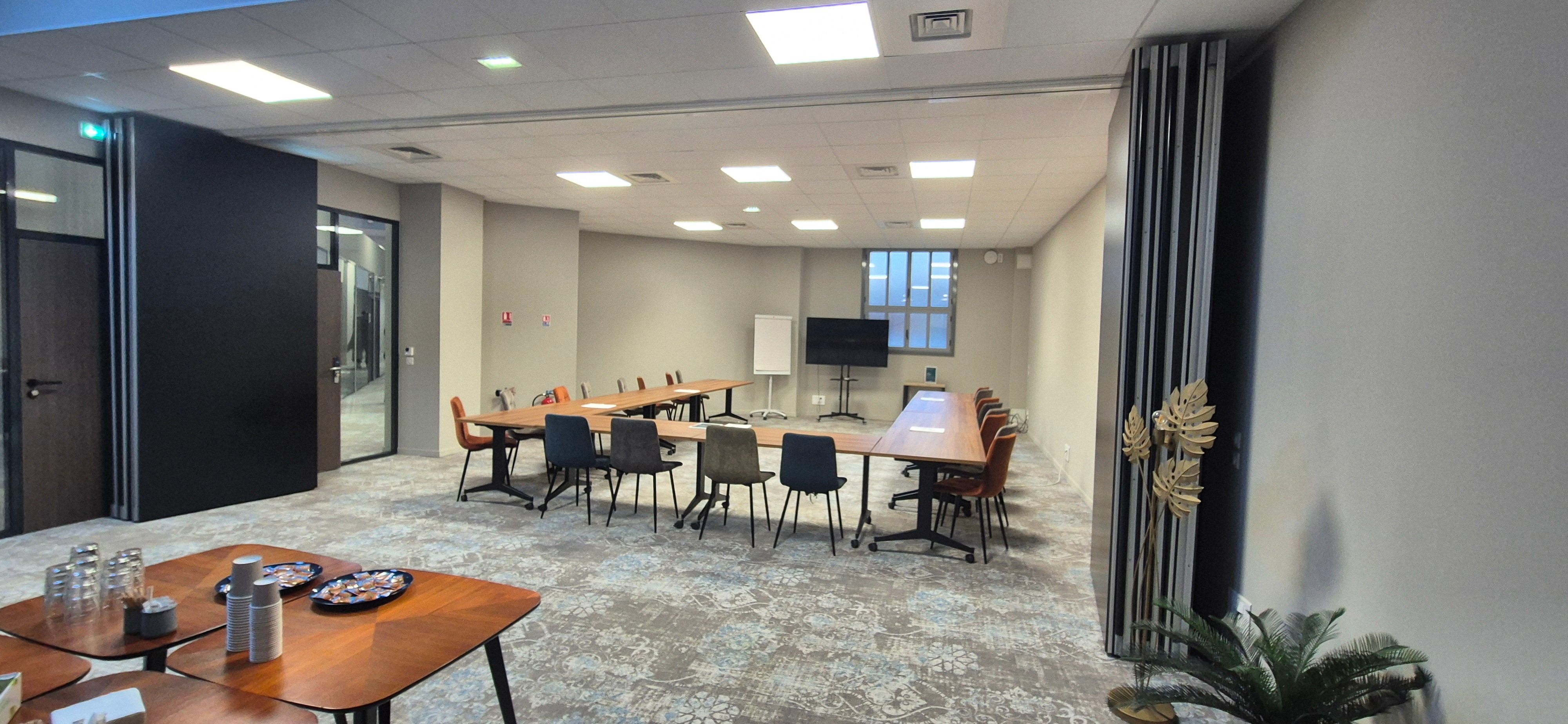 A Vibrant Design Venue for Events in Nice