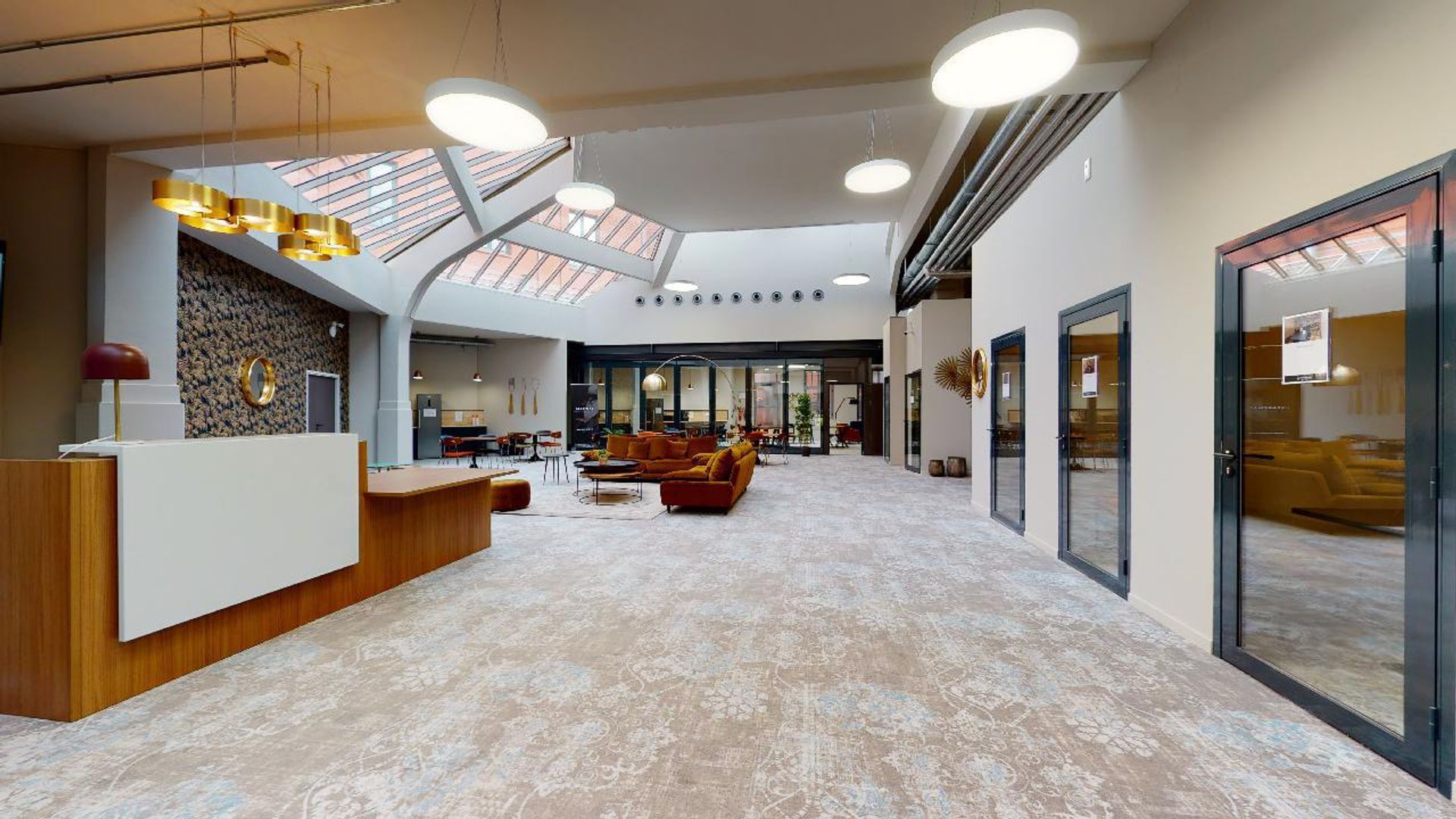 Espace événementiel de 300 m² à Nice | Toit en verre & Lumière naturelle