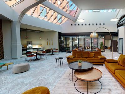 300 m² Glass Roof Event Space in Nice | Natural Light & High Ceiling