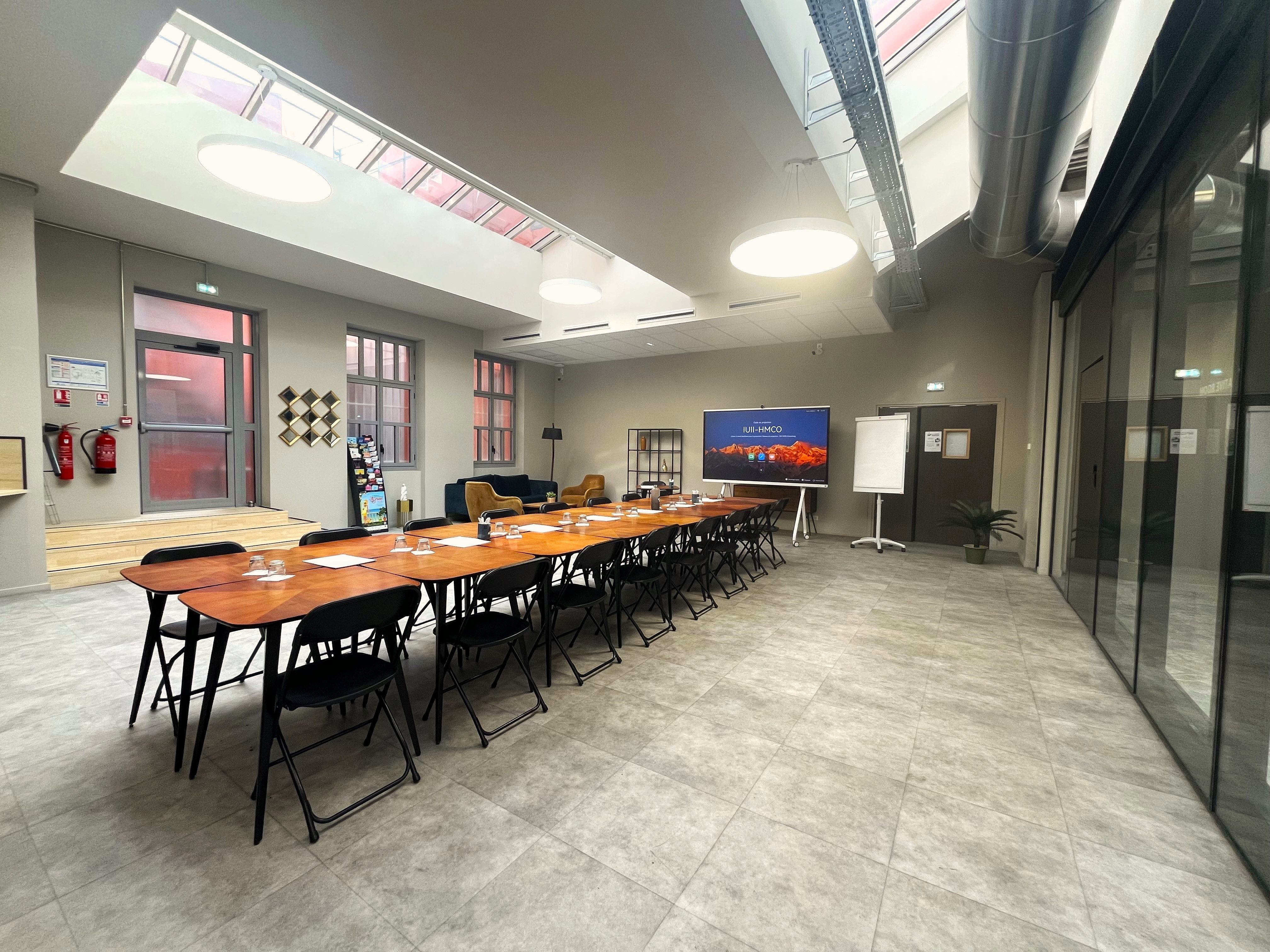 Modern Event Space with Glass Roof in Nice