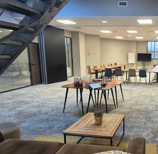 100 m² Event Room in Nice | High-Speed WiFi & Modern Facilities