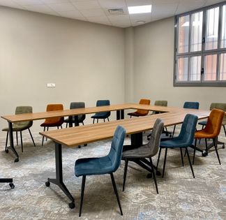 Bright & Confidential Meeting Room in Nice