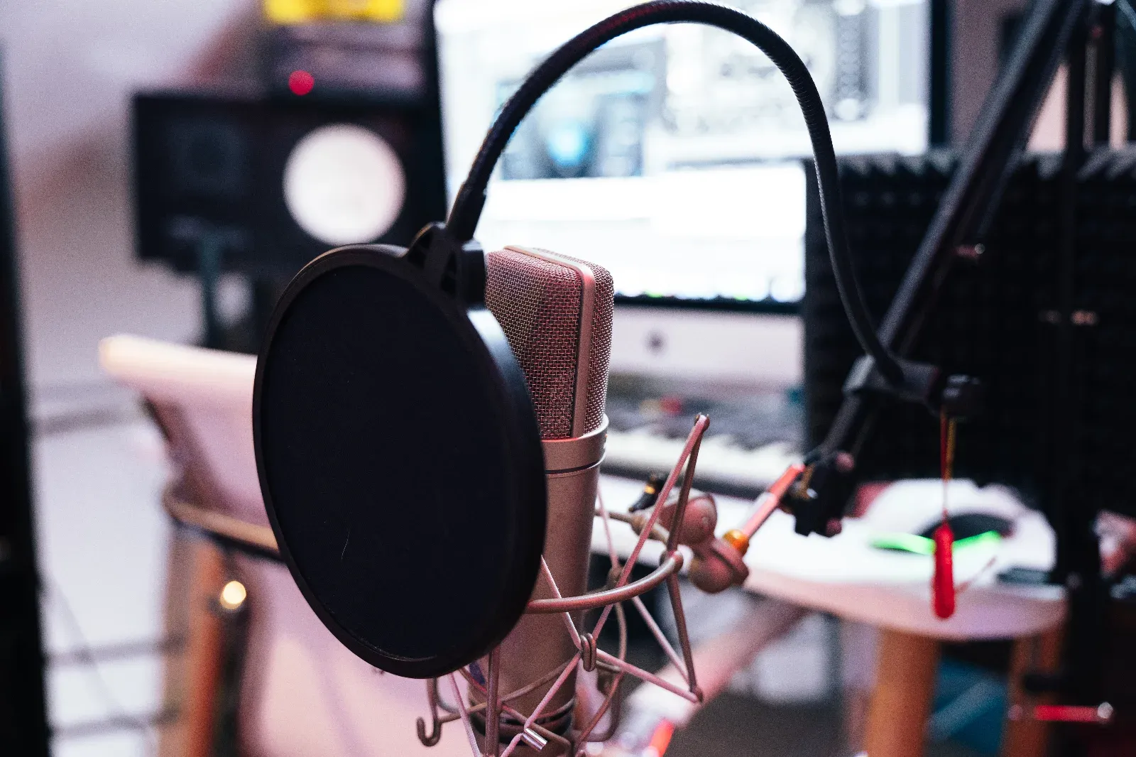 Creative Studio Near Paris for Photos, Podcasts & Music Production