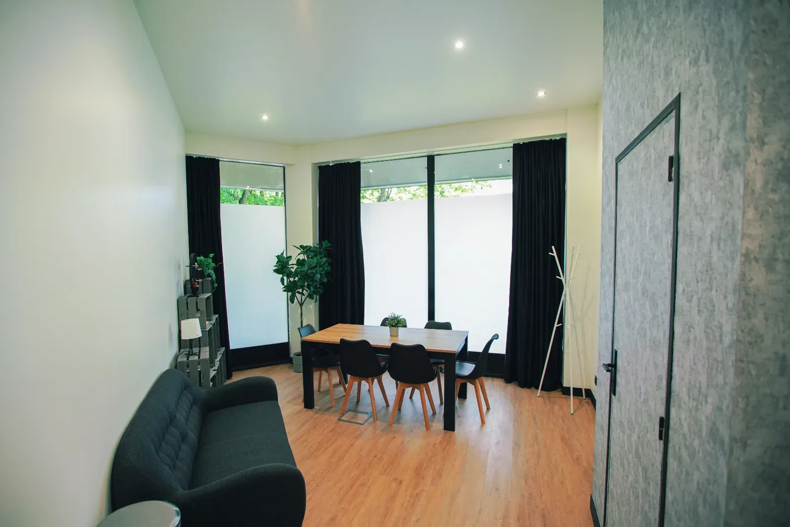 Versatile Studio for Events & Productions Near Paris