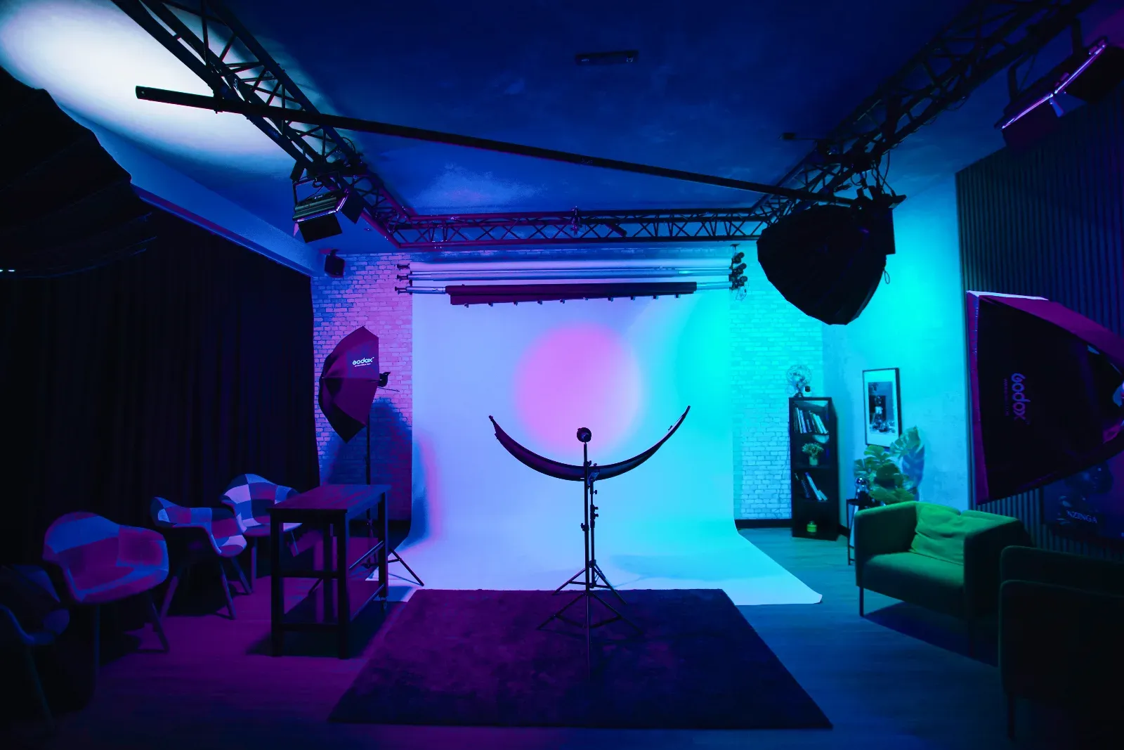Versatile Studio for Events & Productions Near Paris