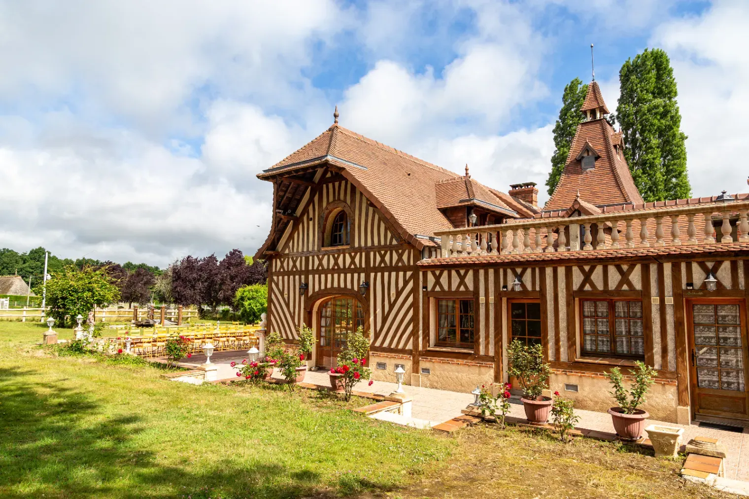 Elegant Normandy Estate for Events & Retreats Near Honfleur