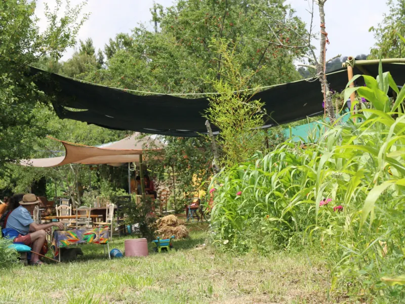 Nature Retreat Venue in Estoher with Mountain Views and Event Spaces