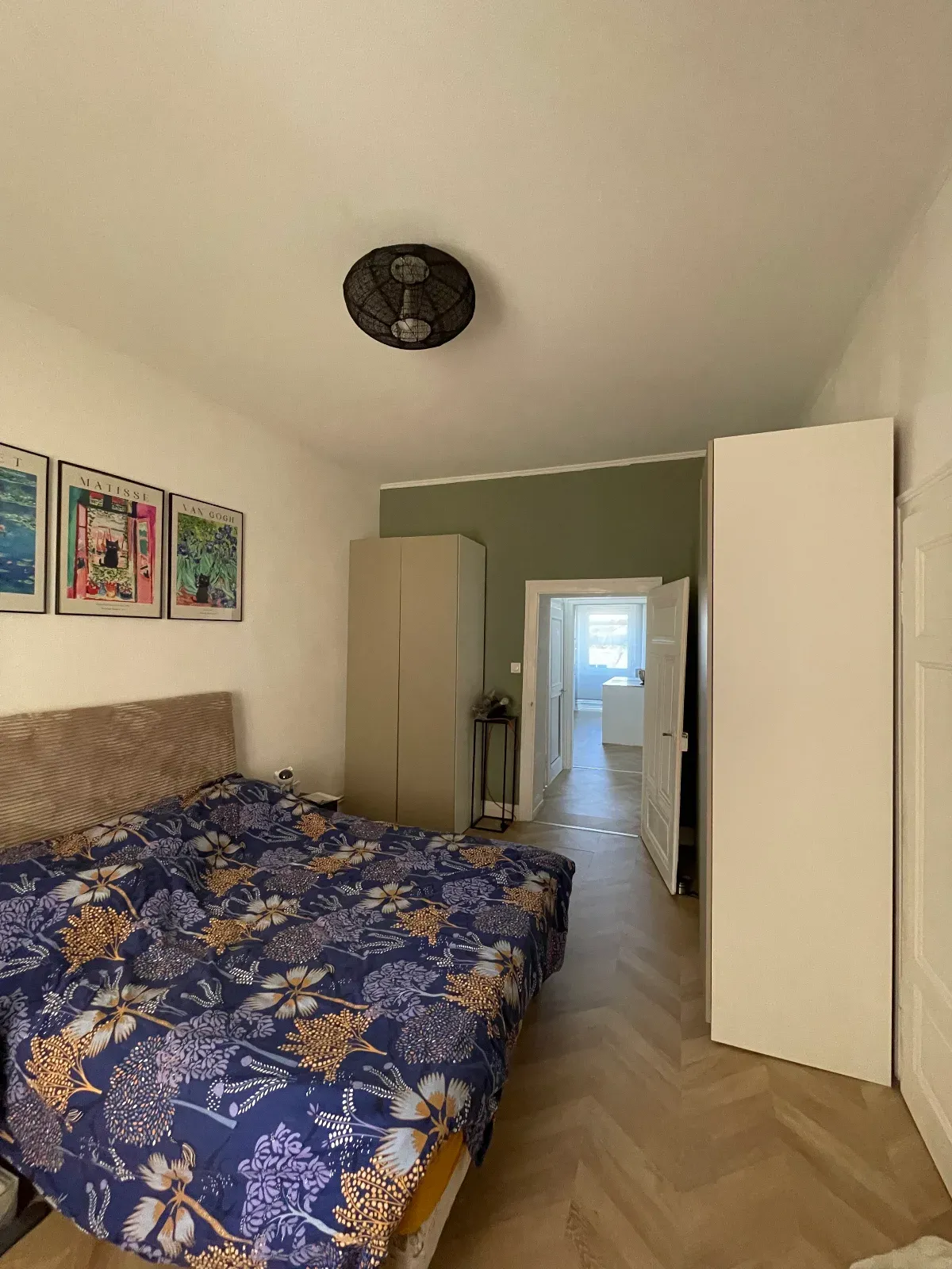 Elegant Haussmann-Style Flat for Events in Vitry-sur-Orne