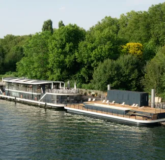 Chic Seine-Side Venue with Pool & Terraces in Paris