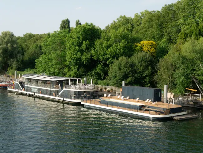 Chic Seine-Side Venue with Pool & Terraces in Paris