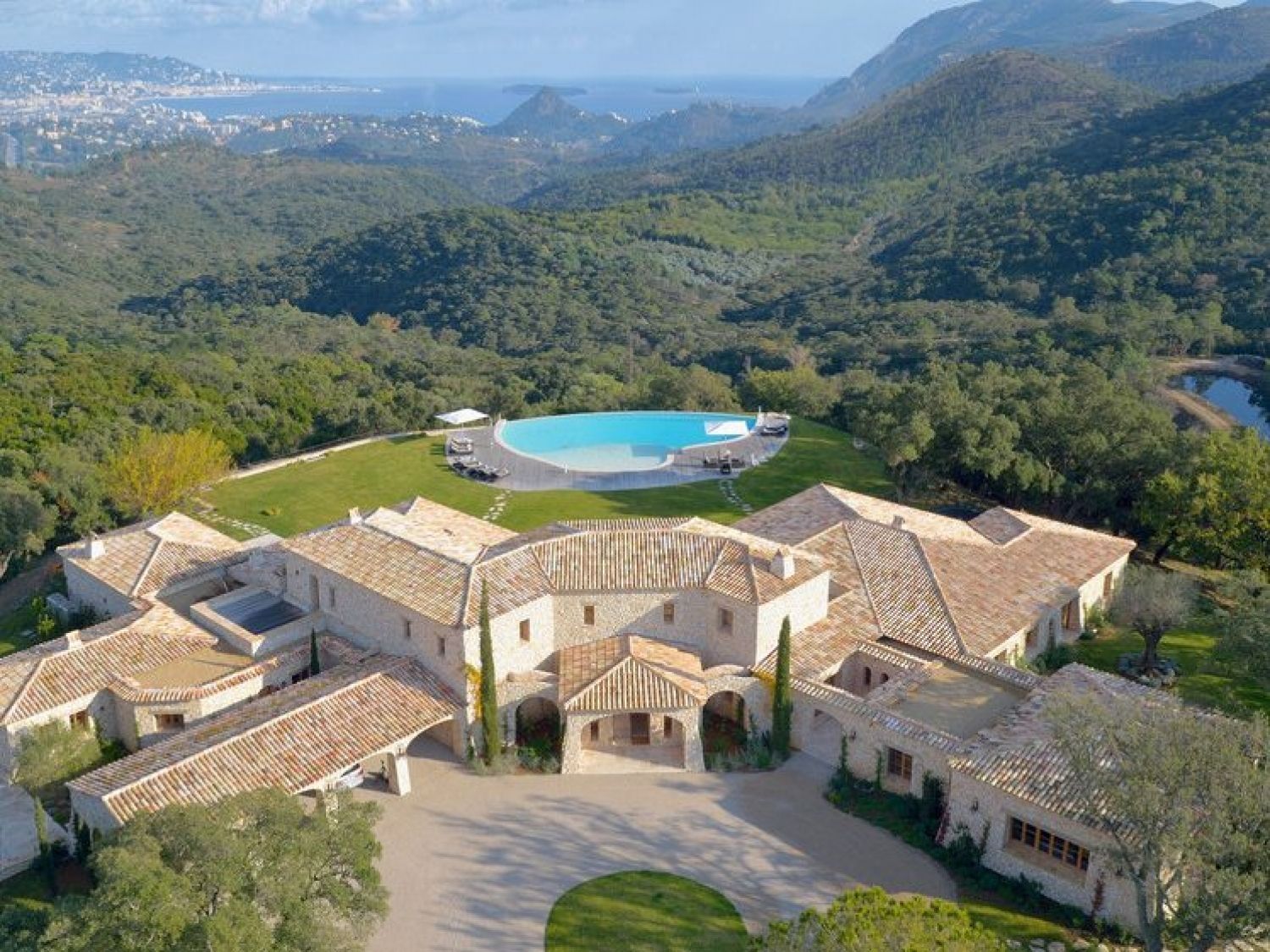 Stunning Domaine in the Mandelieu Hills