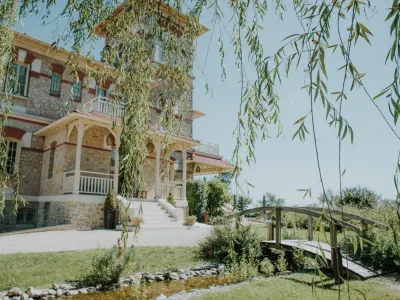 Eco-Friendly Villa Retreat for Intimate Events & Team Building in Lanton