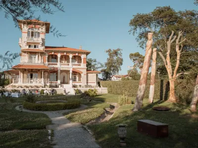 Eco-Friendly Villa Retreat for Intimate Events & Team Building in Lanton