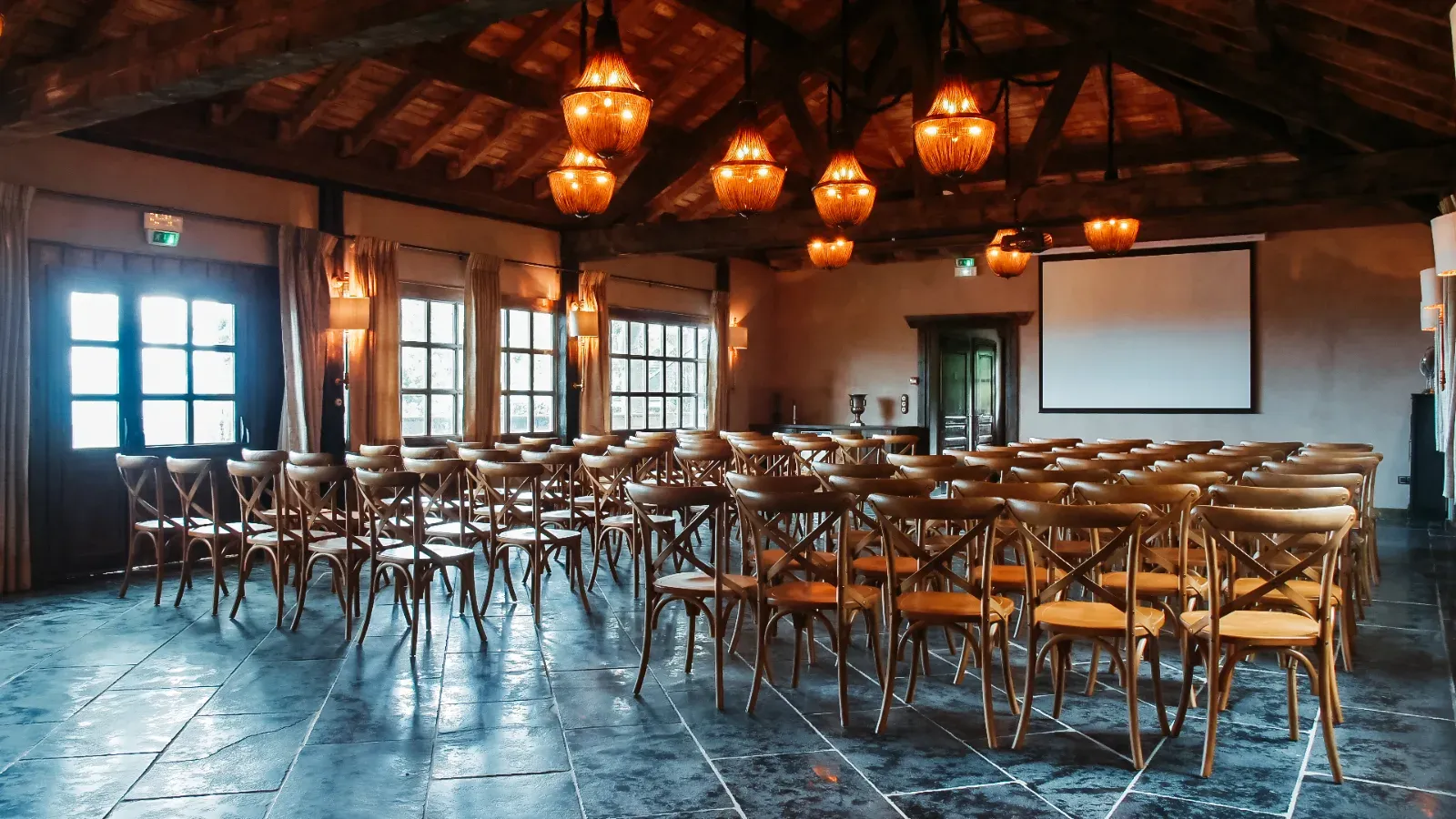 Salle de séminaire de 120m² en Savoie | Événements pour 100 personnes