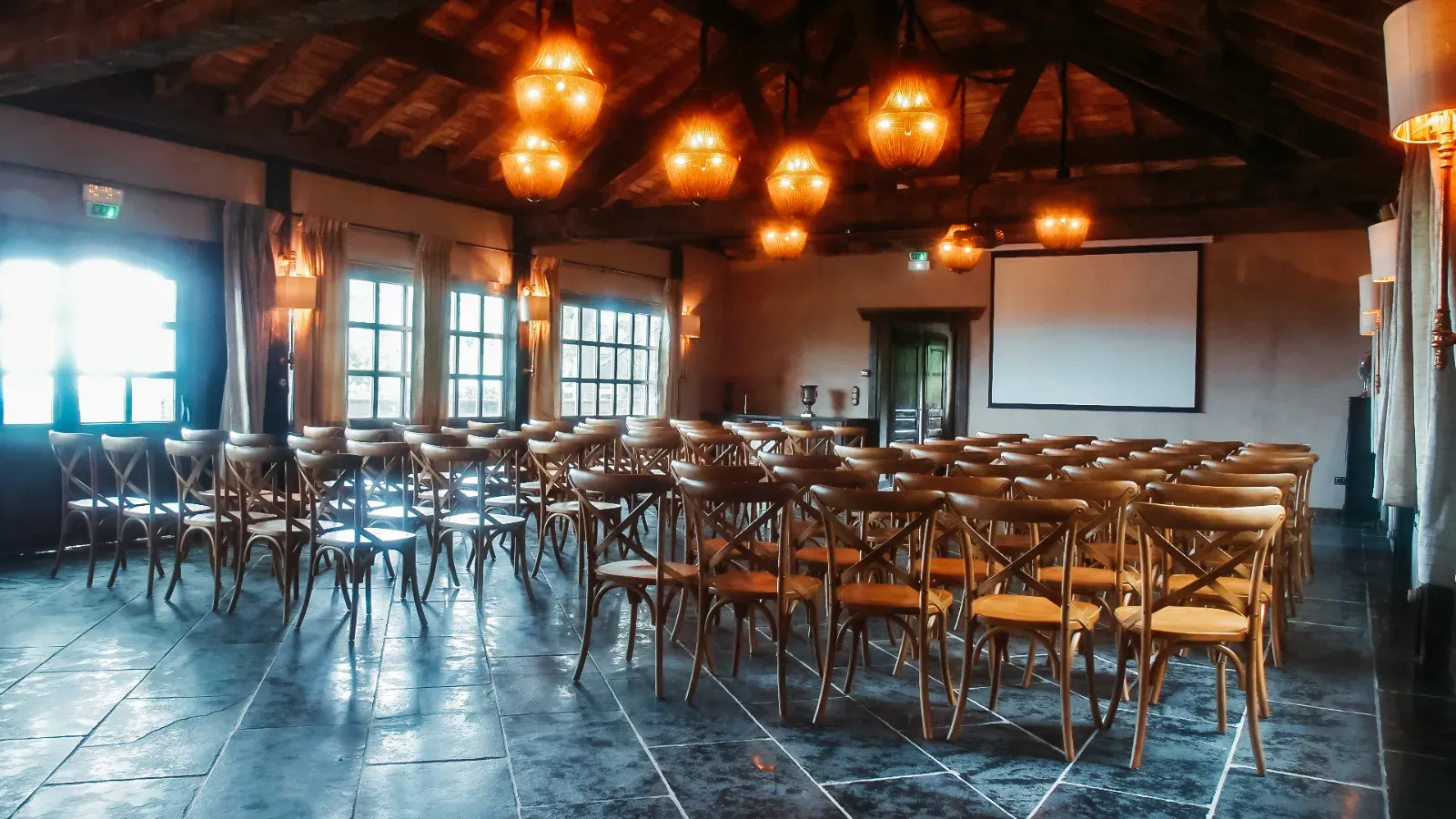 Salle de séminaire de 120m² en Savoie | Événements pour 100 personnes