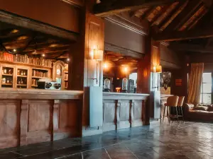 Versatile Event Space with Mountain Views in Montagnole