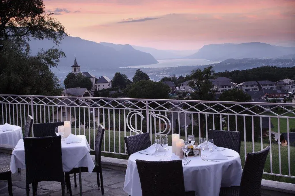 Versatile Event Space with Mountain Views in Montagnole