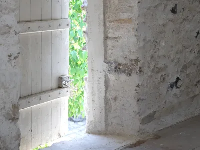 Stone Barn Venue for Meetings & Workshops Near Paris