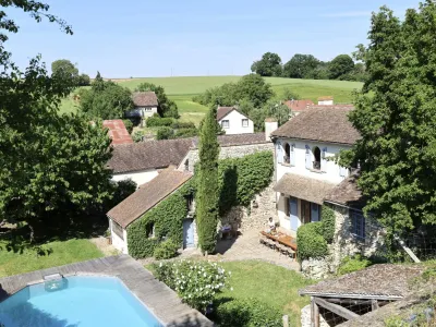 Terrace, garden and swimming pool in a renovated estate for seminars