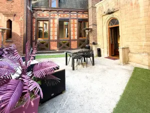A versatile event venue near Paris
