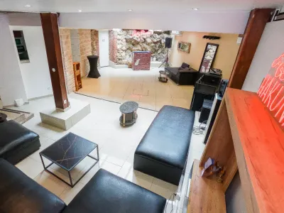 A versatile event venue near Paris