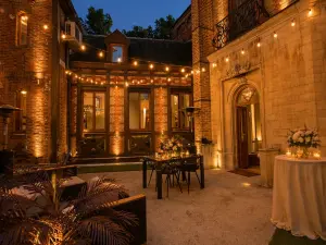 A versatile event venue near Paris