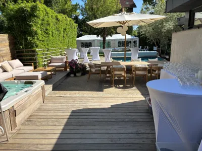 Lush Garden Venue with Pool for Photoshoots & Productions in Saint-Cloud