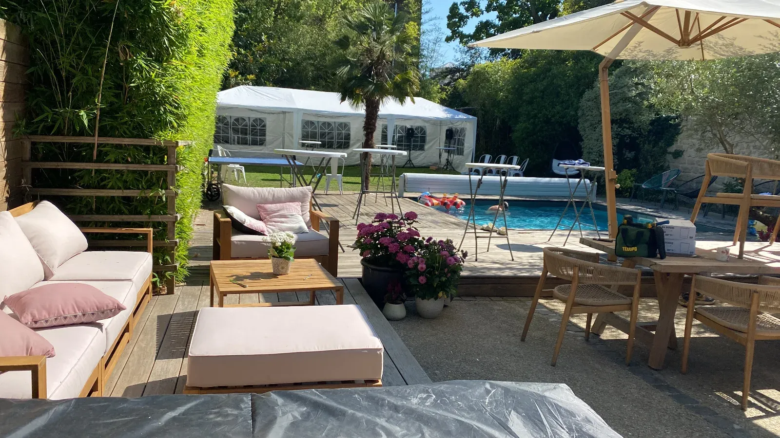 Lush Garden Venue with Pool for Photoshoots & Productions in Saint-Cloud