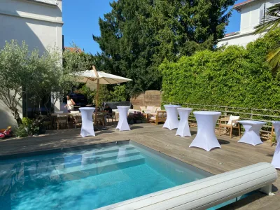 Lush Garden Venue with Pool for Photoshoots & Productions in Saint-Cloud