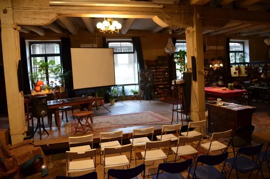 Atelier d'artiste de 260 m² à Marseille pour événements jusqu'à 80 personnes